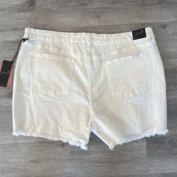 Jen7 Frayed Jean Shorts NWT Sz 18 - Picture 7 of 10